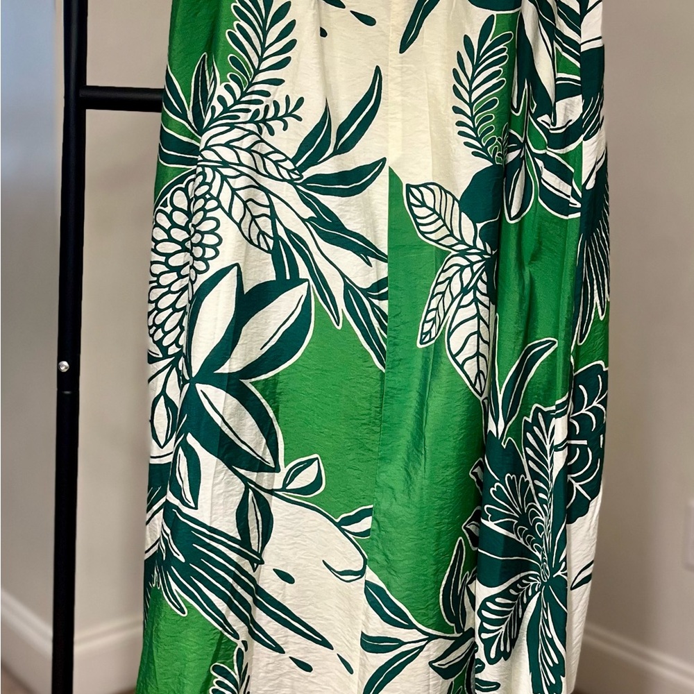 MELLODAY Green and White Patterned Skirt